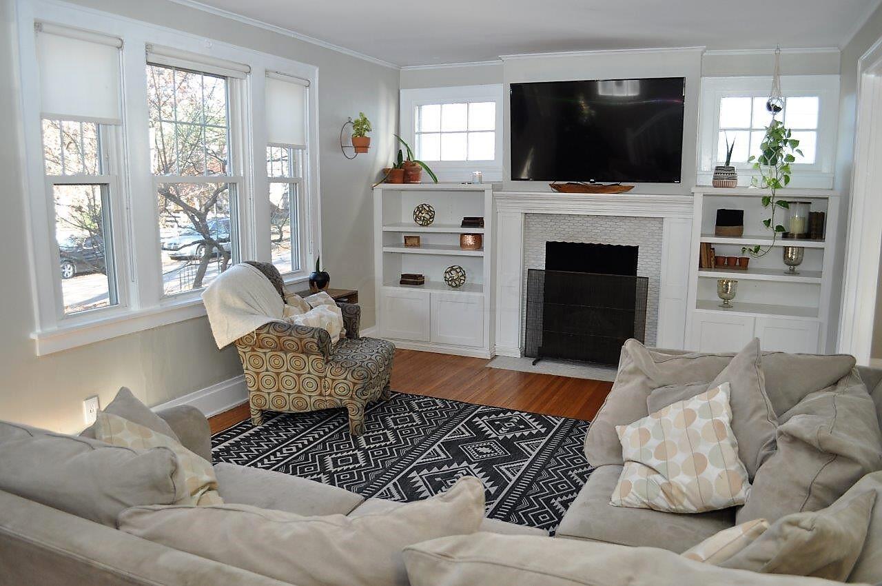 826 South Cassingham Road Columbus, OH 43209 - Photo 10 of 79 Living Room (1)