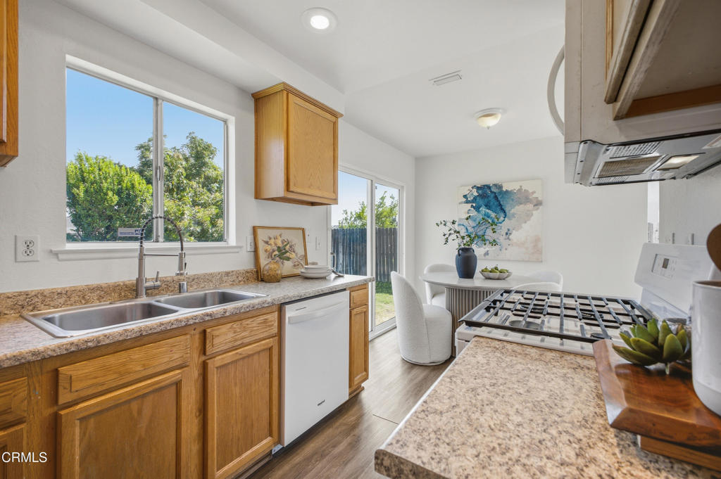 10087 Bristol Drive Rancho Cucamonga, CA 91737 - Photo 6 of 17 06 - Bristol (10087)