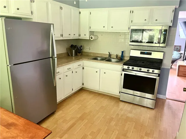 $1,800 | 494 Putnam Pike, Smithfield, RI 02828