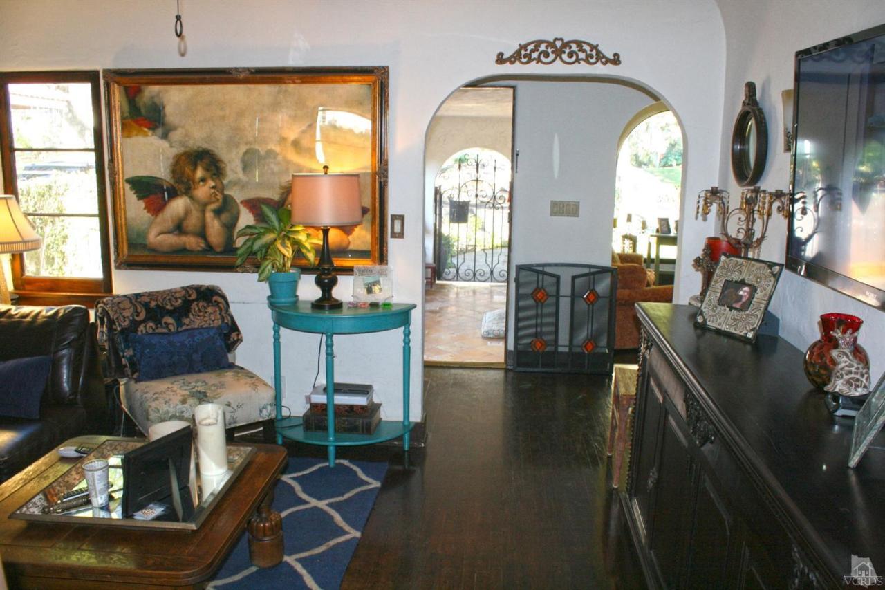2010 West Kenneth Road Glendale, CA 91201 - Photo 15 of 45 Additional Photo