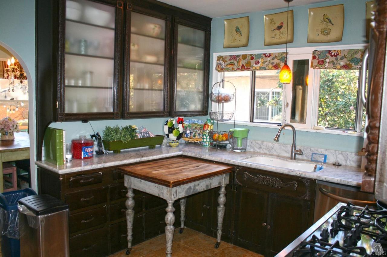 2010 West Kenneth Road Glendale, CA 91201 - Photo 18 of 45 Additional Photo