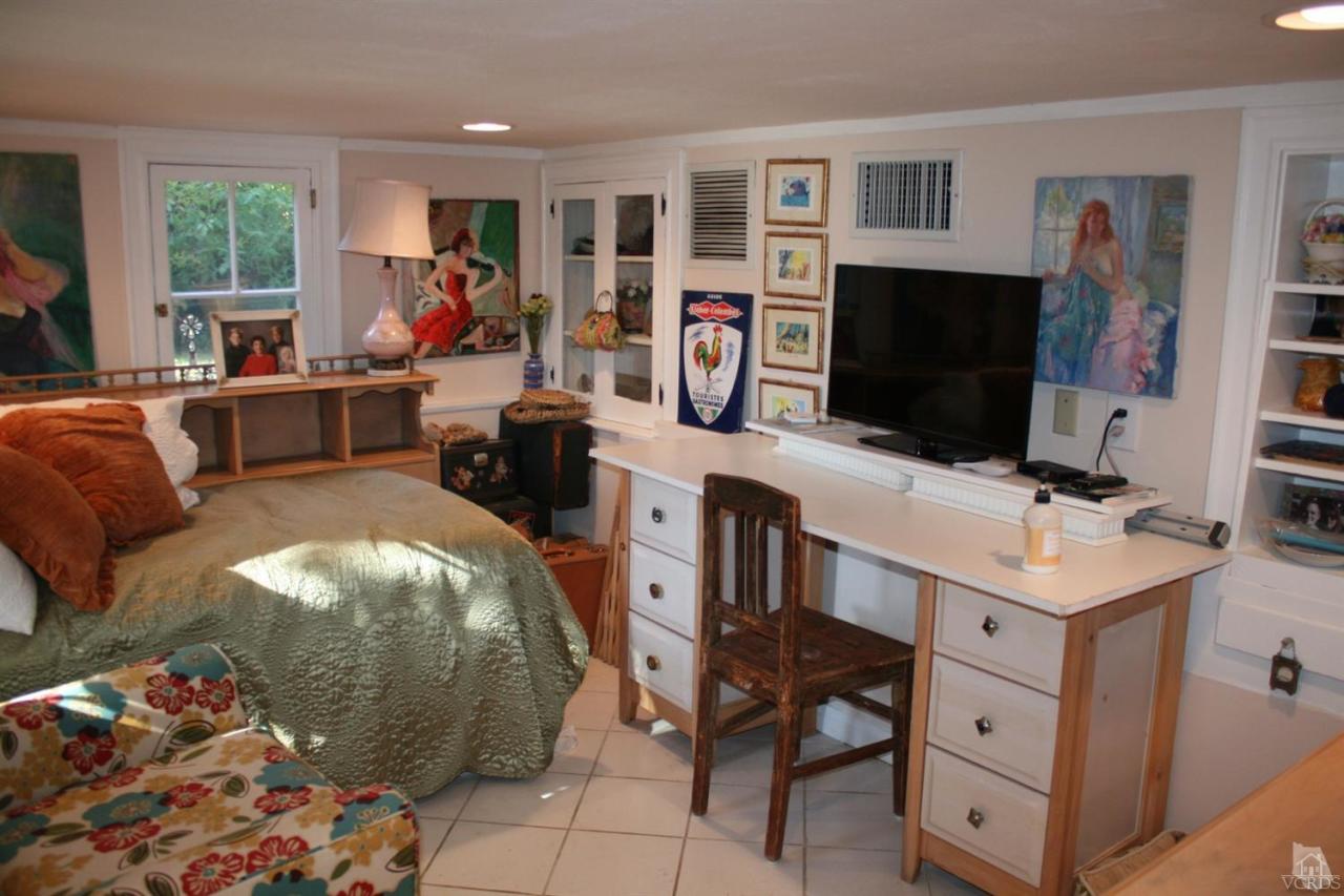2010 West Kenneth Road Glendale, CA 91201 - Photo 31 of 45 Additional Photo