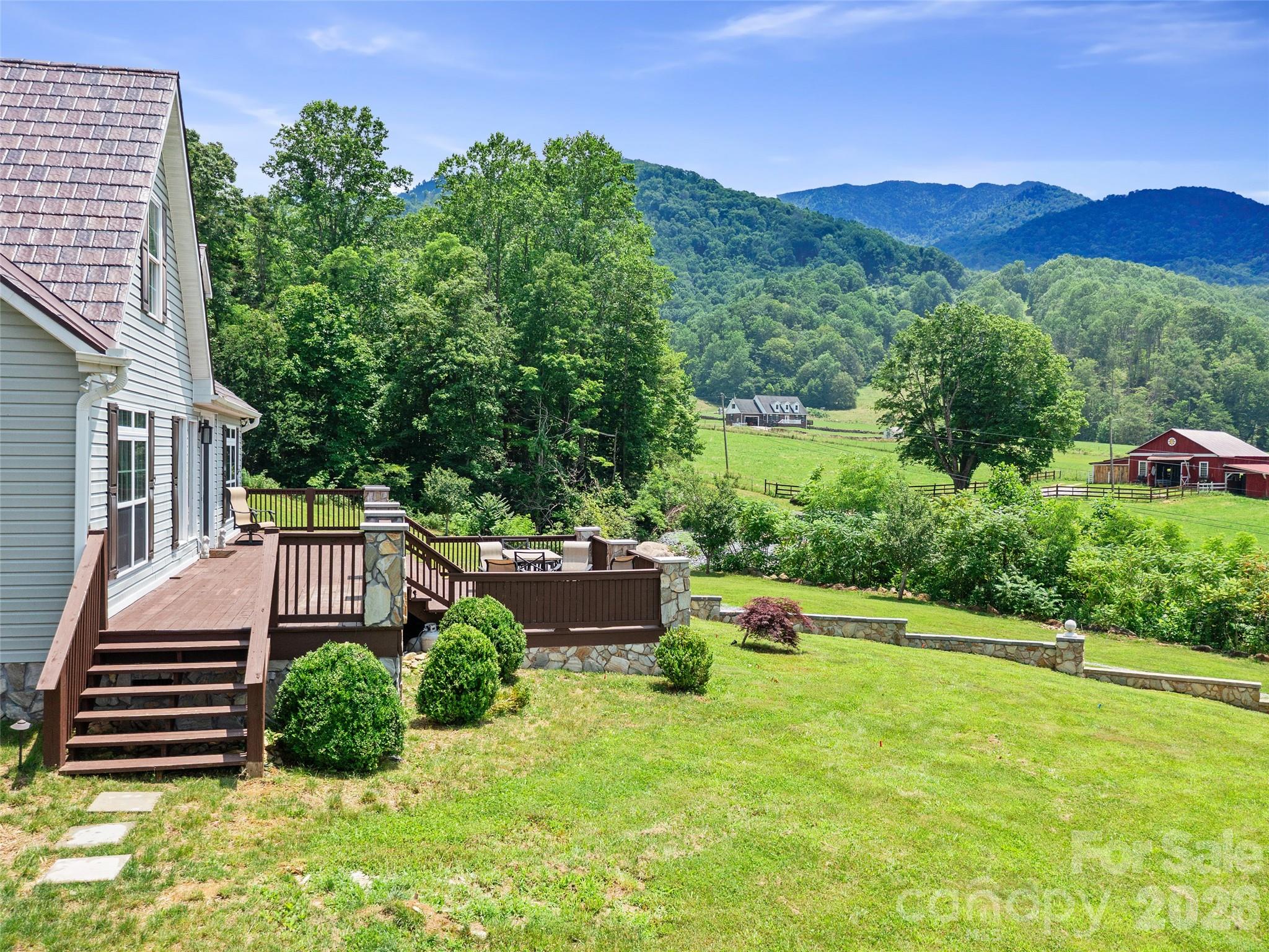 253 Odoms Chapel Road Bakersville, NC 28705 - Photo 30 of 33