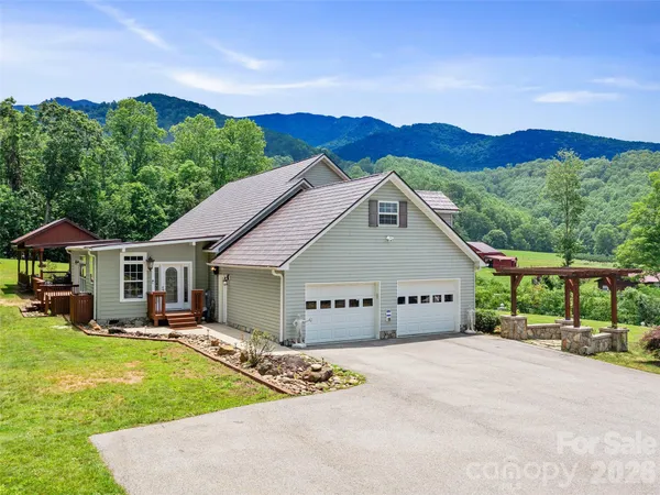 $1,399,000 | 253 Odoms Chapel Road, Bakersville, NC 28705