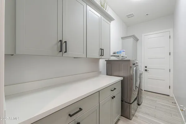 $1,249,000 | 2529 West Magma Road, San Tan Valley, AZ 85144