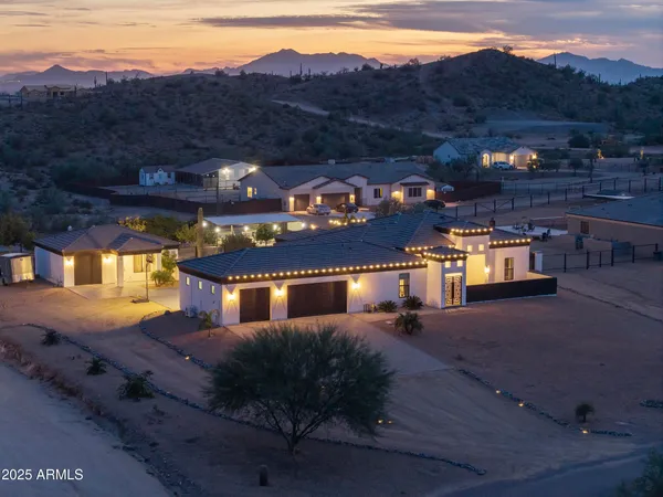 $1,249,000 | 2529 West Magma Road, San Tan Valley, AZ 85144