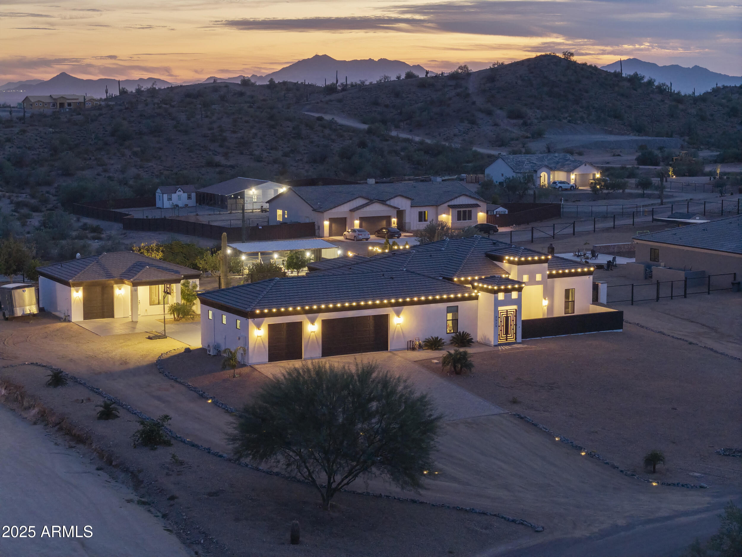 2529 West Magma Road San Tan Valley, AZ 85144 - Photo 3 of 93 13