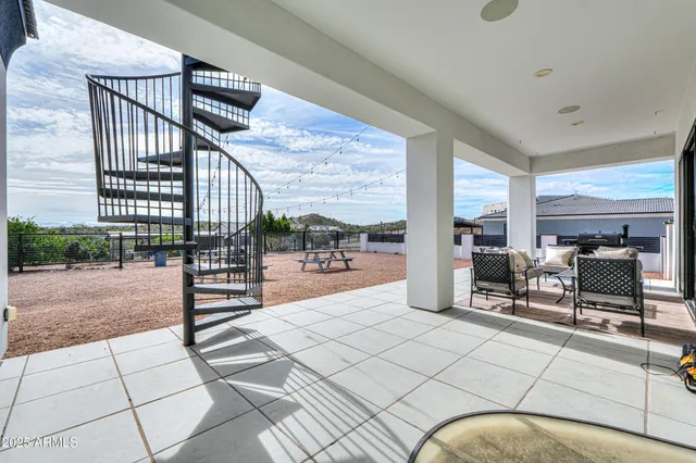 $1,590,000 | 2529 West Magma Road, San Tan Valley, AZ 85144