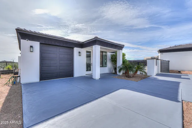 $1,590,000 | 2529 West Magma Road, San Tan Valley, AZ 85144