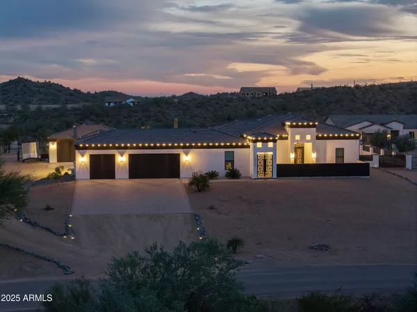 $1,249,000 | 2529 West Magma Road, San Tan Valley, AZ 85144