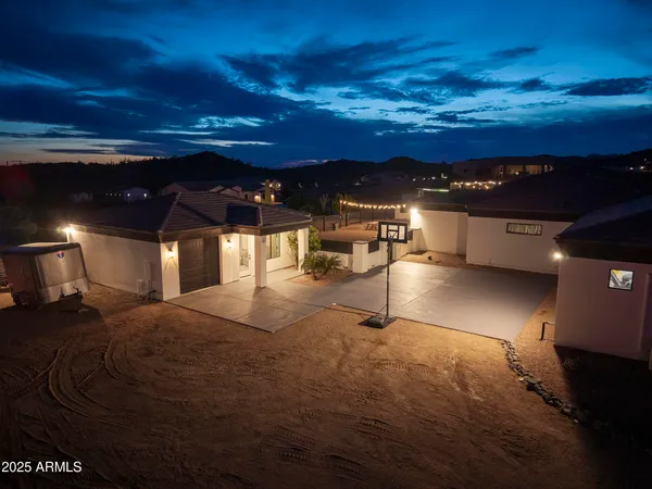 $1,249,000 | 2529 West Magma Road, San Tan Valley, AZ 85144