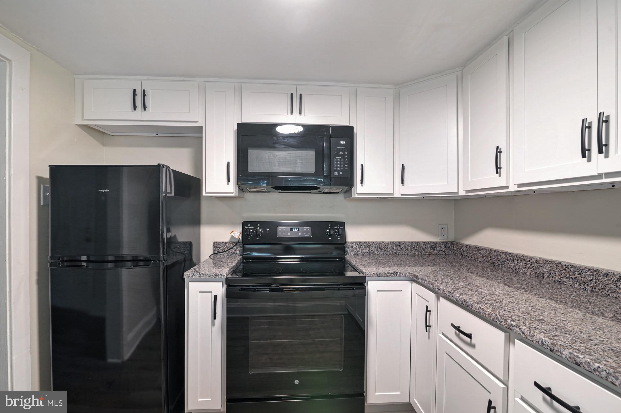 36 Pine Street Dover, DE 19901 - Photo 2 of 12