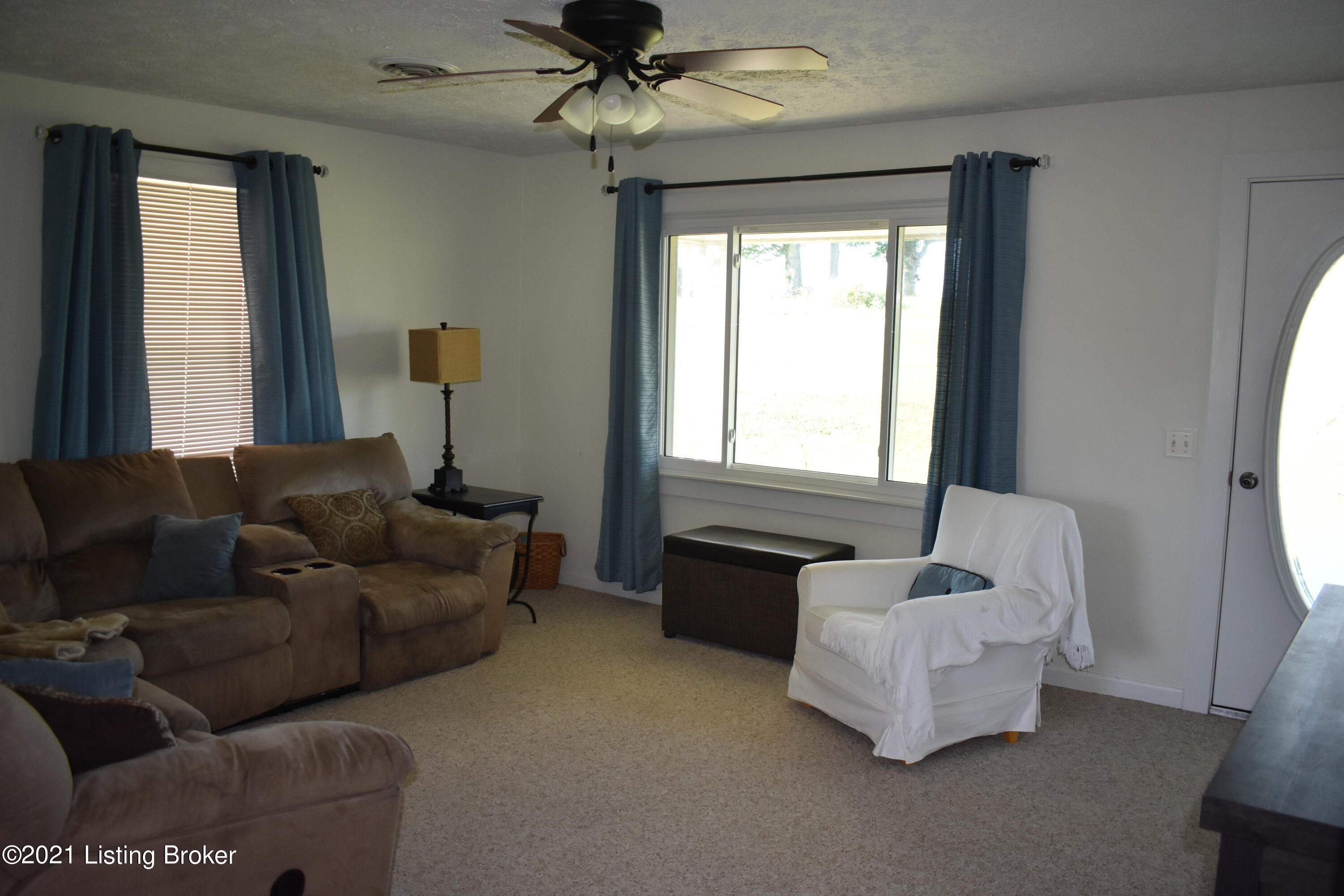 9510 Anneta Road Leitchfield, KY 42754 - Photo 5 of 28 DSC_0343
