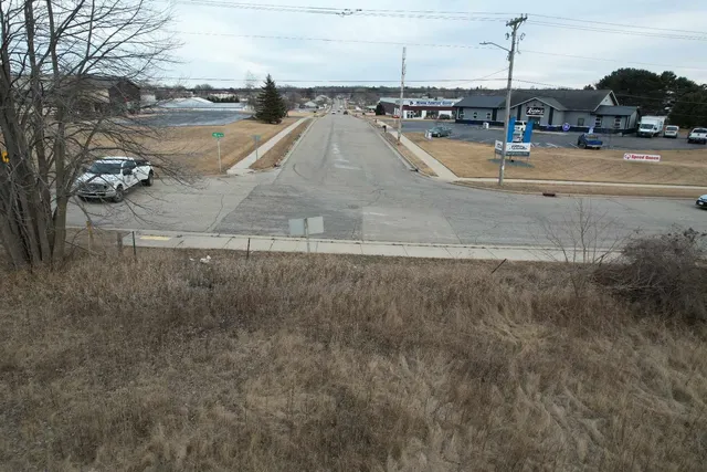 $500,000 | 2.51-acres 4th, Monroe, WI 53566