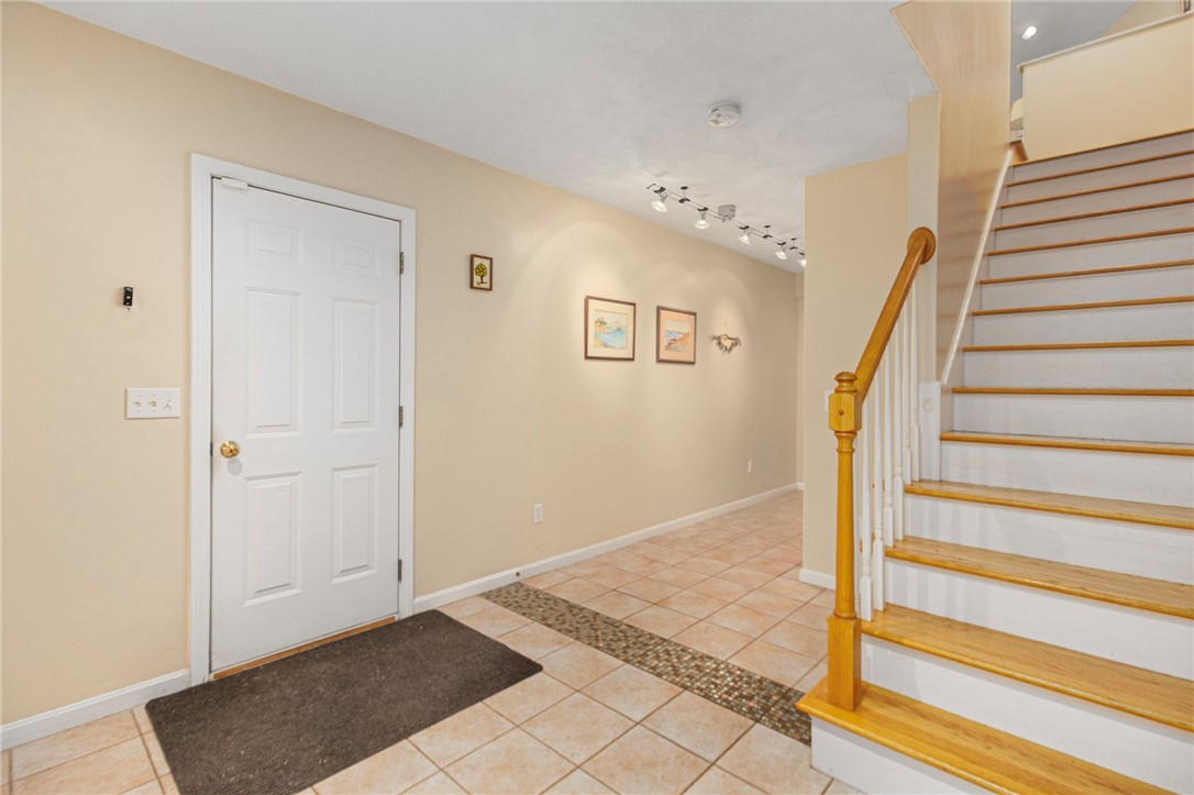 50 Abbott Run Valley Road, Unit 1929 Cumberland, RI 02864 - Photo 4 of 37 Gallery Image 4