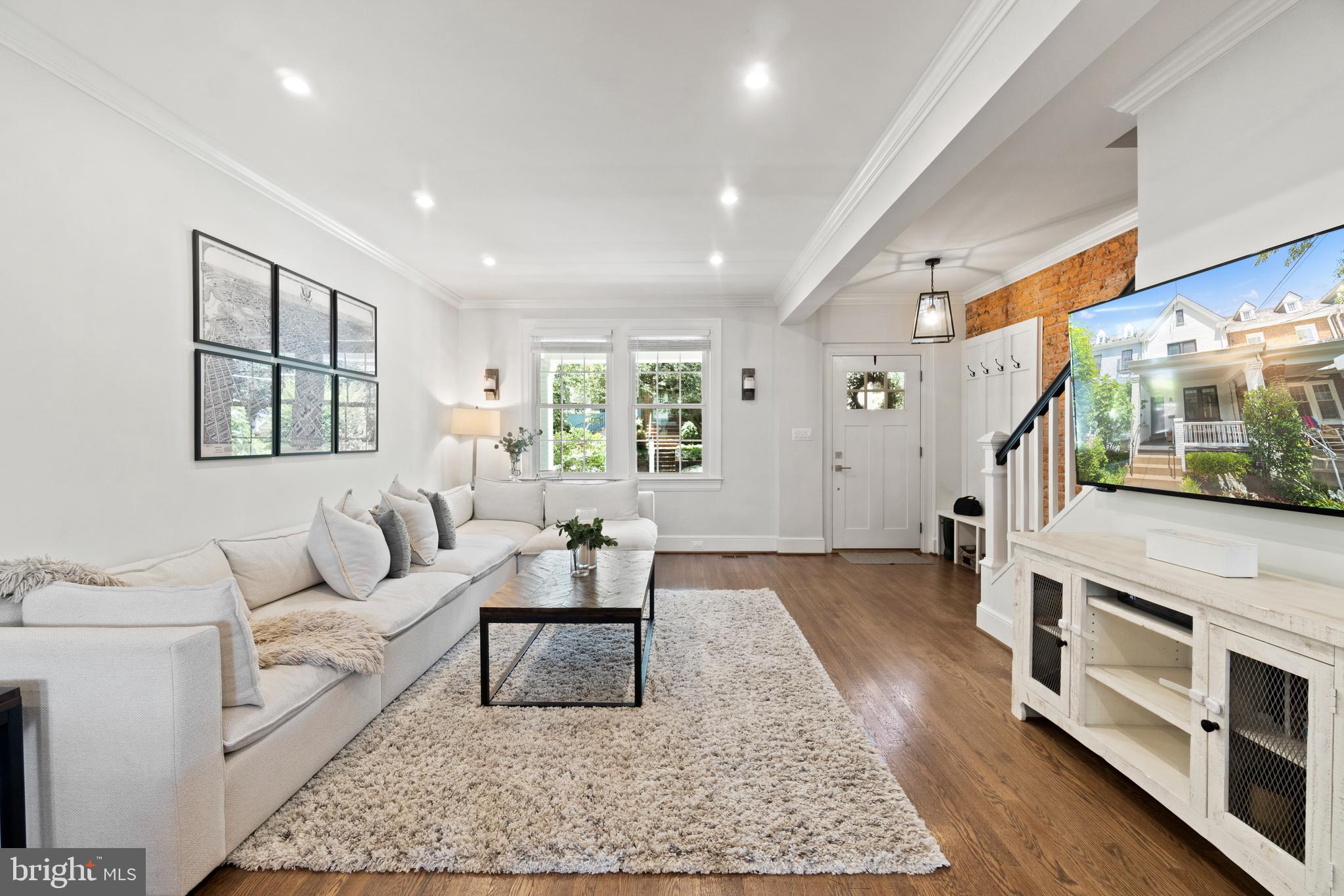 2225 39th Street Northwest Washington, DC 20007 - Photo 6 of 39