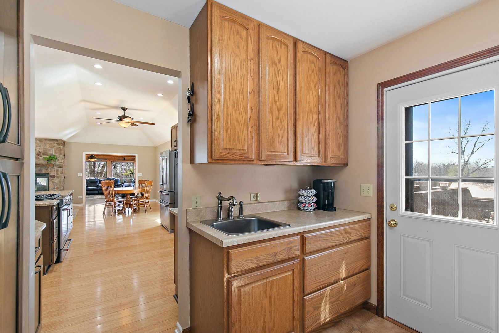 8N999 Corron Road Elgin, IL 60124 - Photo 13 of 49 Gallery Image 13