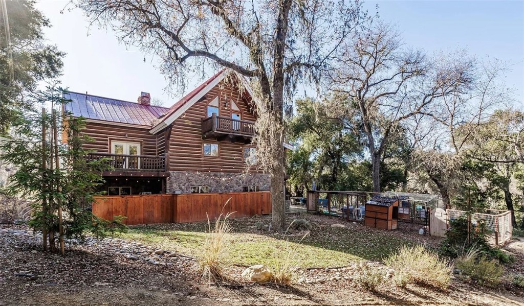 5935 Aluffo Road Paso Robles, CA 93446 - Photo 39 of 43 a view of a backyard with plants and trees