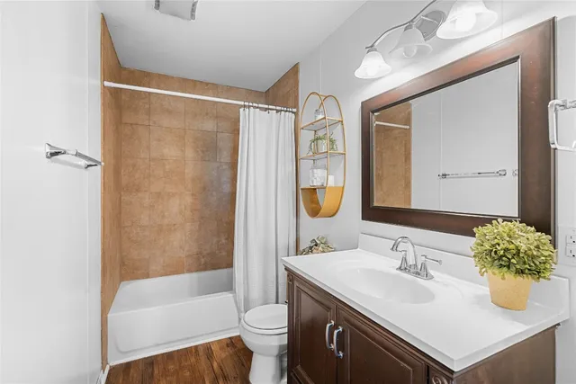 $1,800 | 617 Johnson Street, Bertram, TX 78605