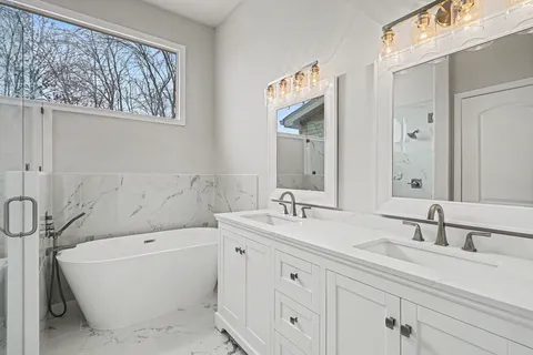 $659,900 | 5128 Brittany Drive, Old Hickory, TN 37138