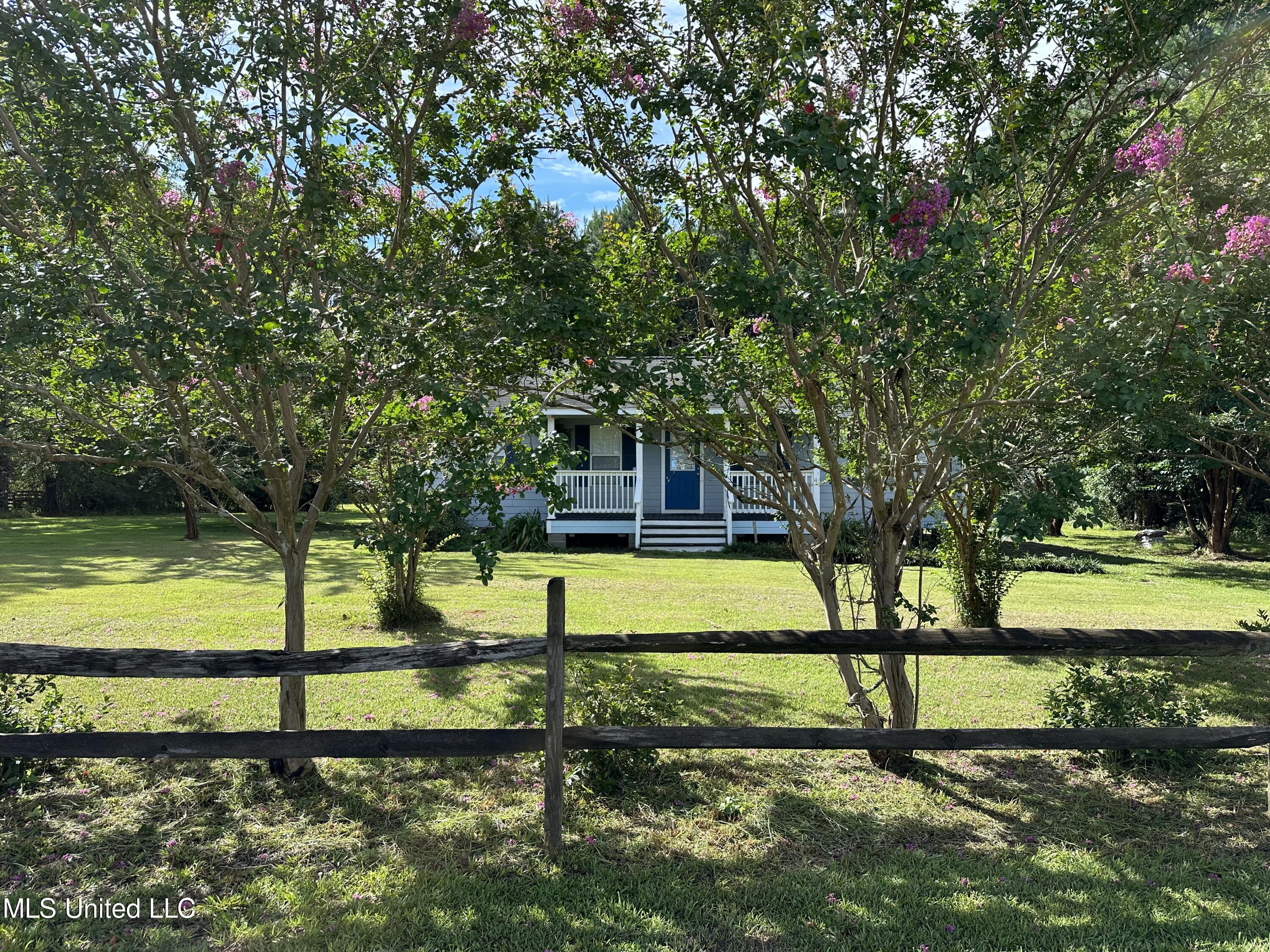 491 Progress Road, Unit A Poplarville, MS 39470 - Photo 4 of 33 IMG_5995