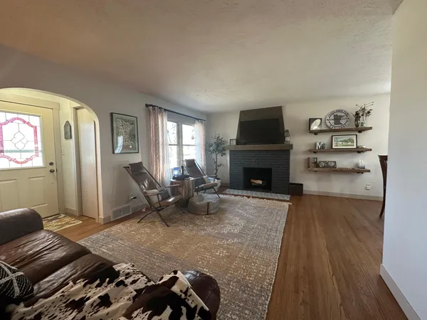 $225,000 | 413 West Bishop Street, Luverne, MN 56156