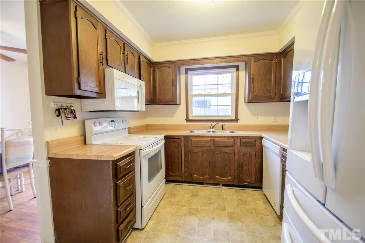 3720 Summer Place Raleigh, NC 27604 - Photo 8 of 27