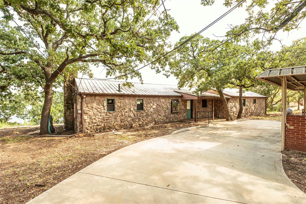 722 Storey Road Nocona, TX 76255 - Photo 10 of 38