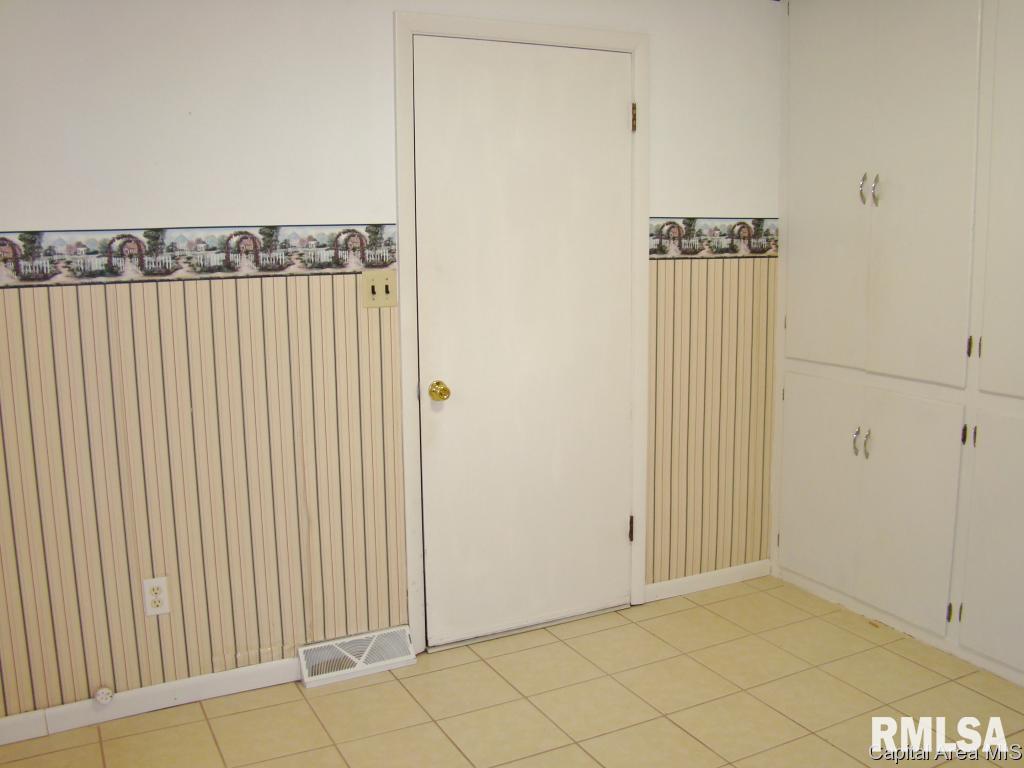 3417 South 1st Street Springfield, IL 62703 - Photo 15 of 20