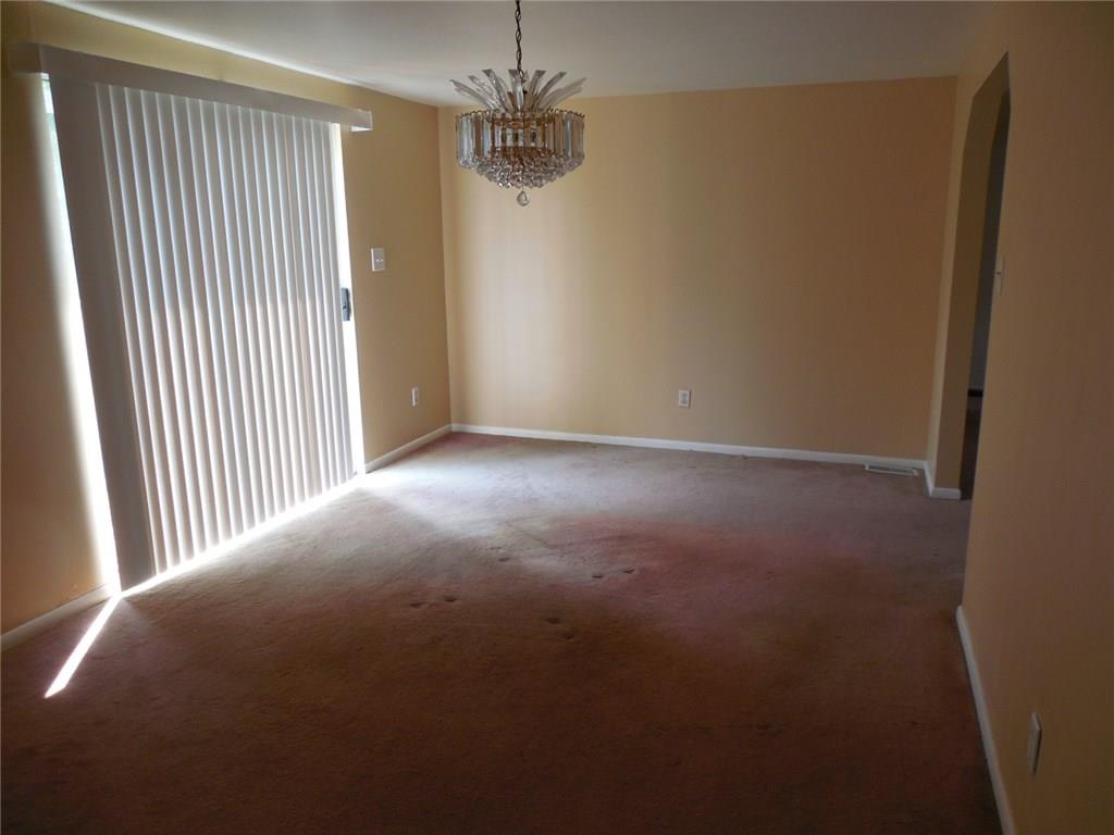 865 Falck Road McKees Rocks, PA 15136 - Photo 4 of 11