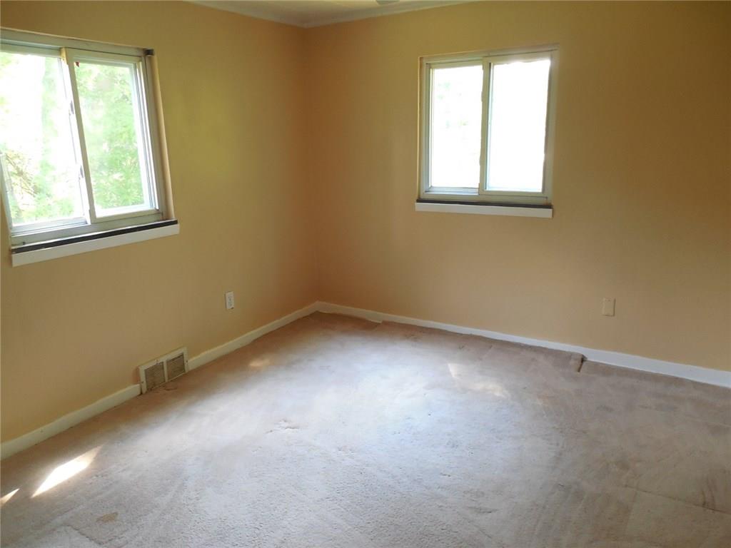 865 Falck Road McKees Rocks, PA 15136 - Photo 8 of 11