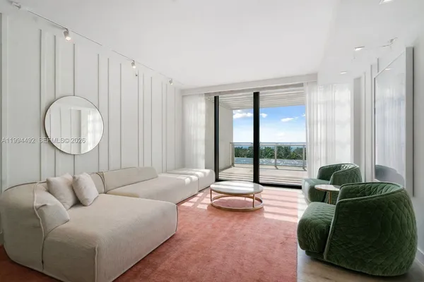 $1,965,000 | 2201 Collins Avenue, Unit 532, Miami Beach, FL 33139
