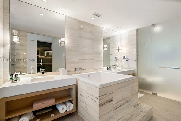 $1,965,000 | 2201 Collins Avenue, Unit 532, Miami Beach, FL 33139