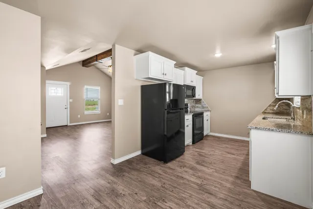 $1,150 | 4202 East 64th Street, Lubbock, TX 79403