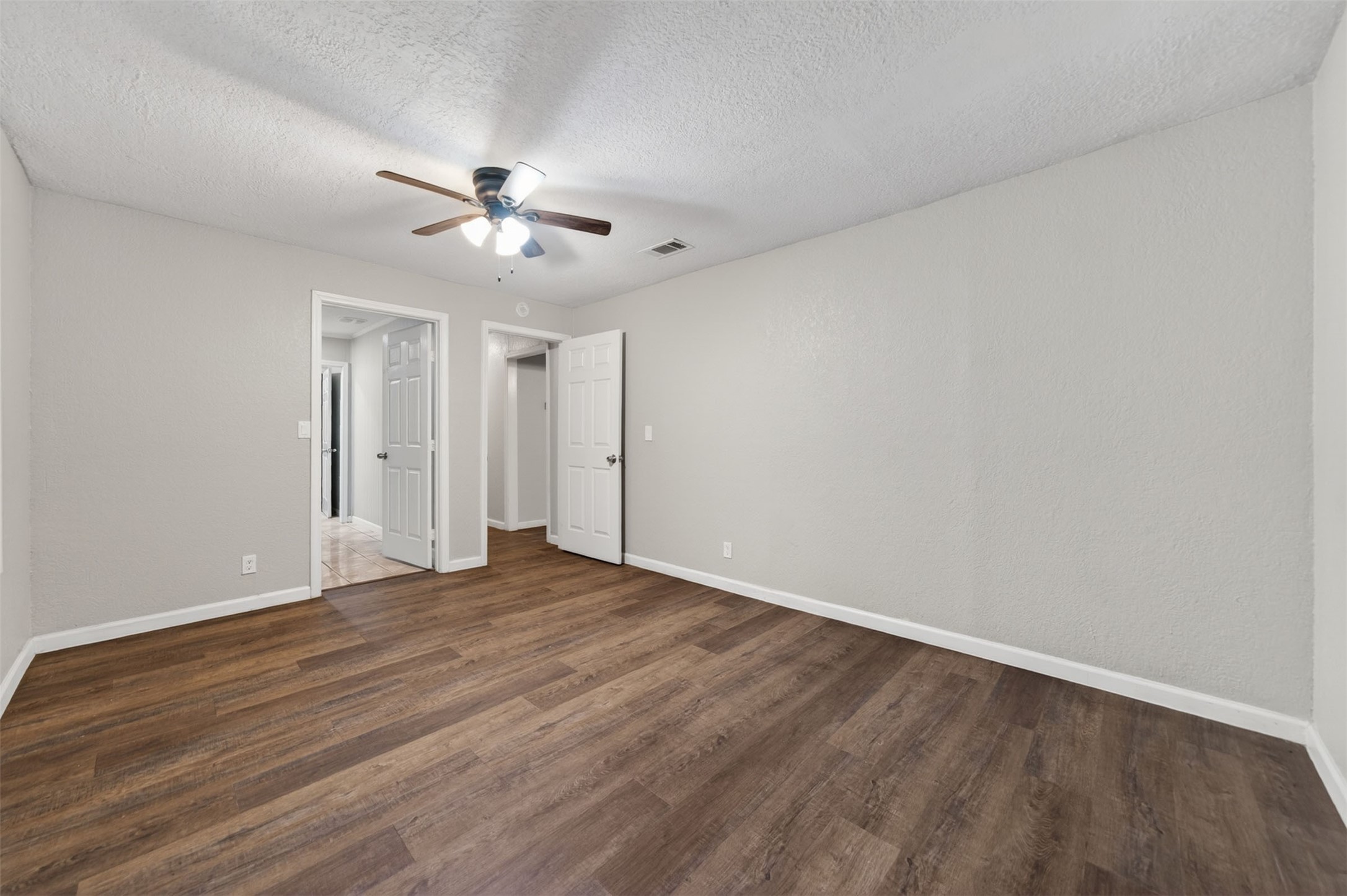 428 Gans Street Houston, TX 77029 - Photo 14 of 35 VIRTUALLY STAGED