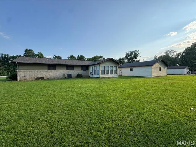 $169,900 | 363 Harrison Lane, Poplar Bluff, MO 63901