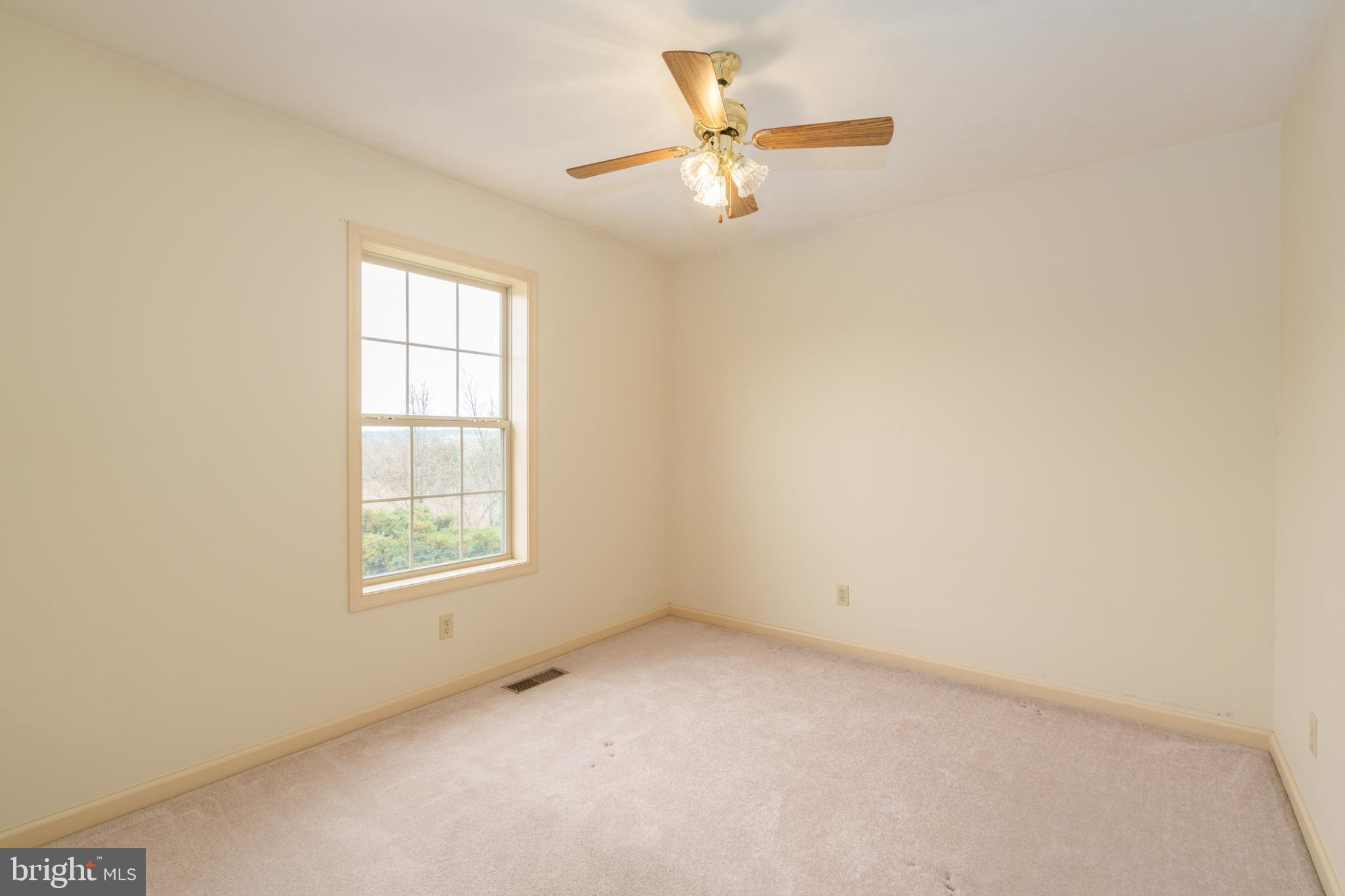 79 Test Road Hanover, PA 17331 - Photo 17 of 33 2nd bedroom