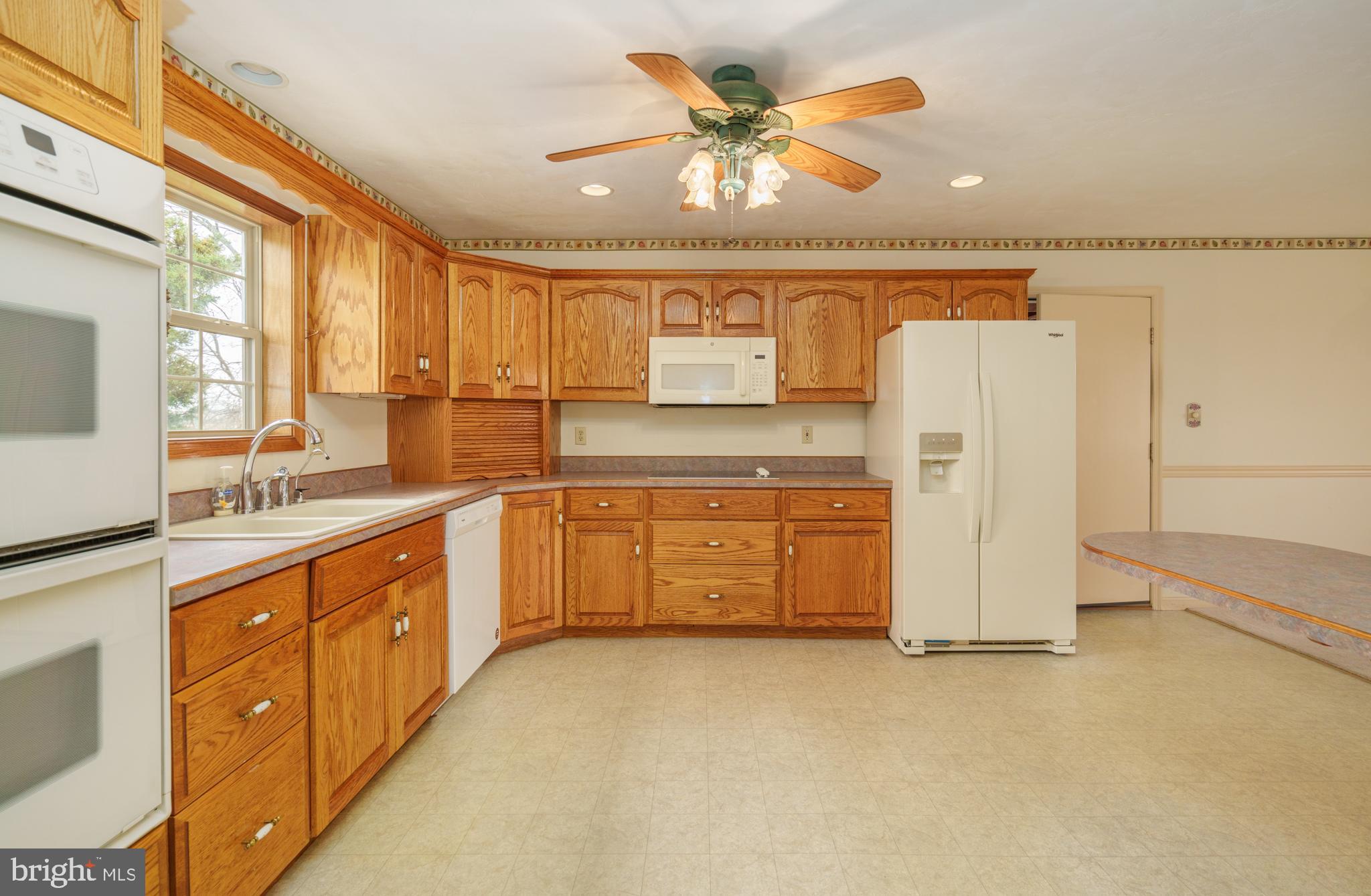 79 Test Road Hanover, PA 17331 - Photo 6 of 33 L shaped kitchen