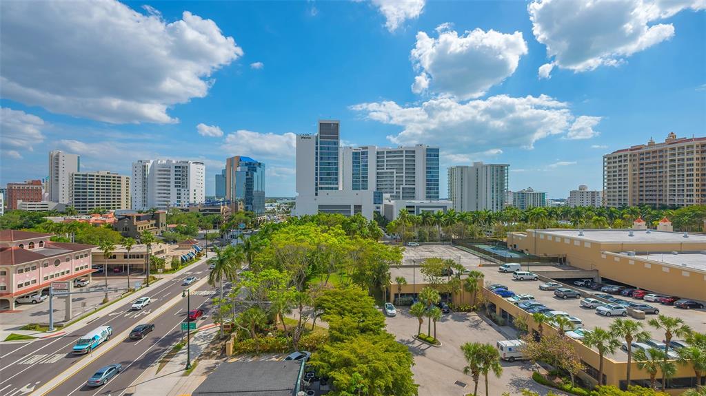 301 Quay Commons, Unit 606 Sarasota, FL 34236 - Photo 2 of 36