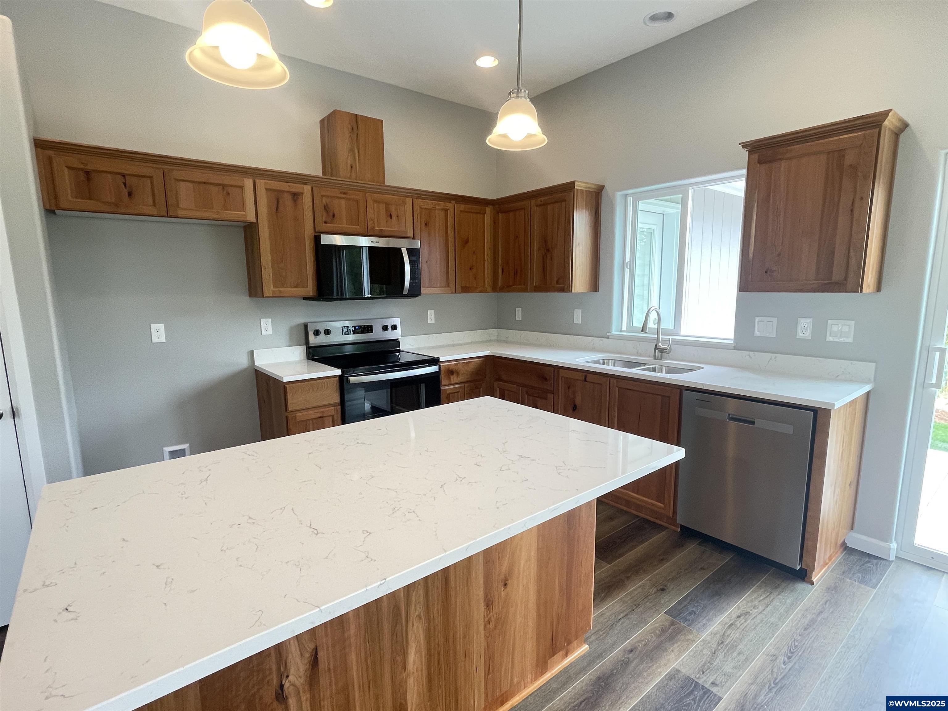 1230 Southwest Hop Street Albany, OR 97321 - Photo 16 of 41