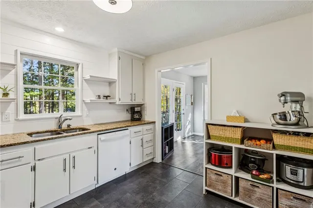 $377,500 | 1113 Etowah Valley Lane, Woodstock, GA 30189