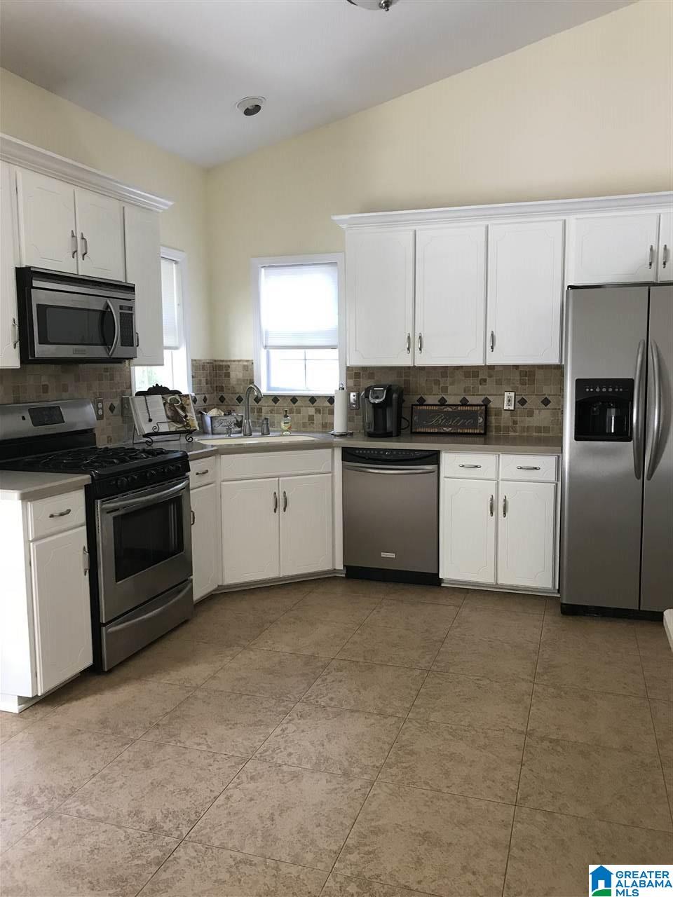 909 Stonewood Road Helena, AL 35080 - Photo 12 of 39