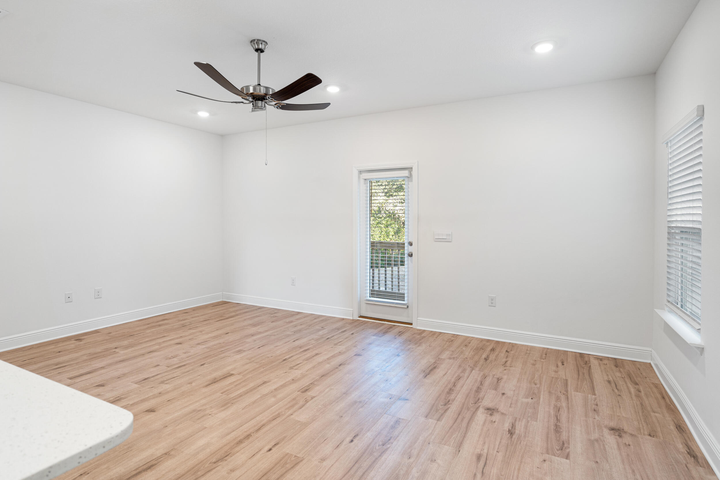 38 Redbird Loop Destin, FL 32541 - Photo 8 of 23 Great Room with Porch Walkout