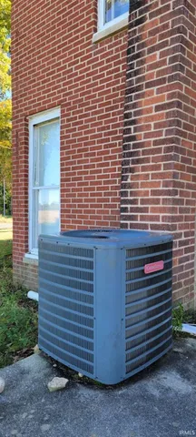 $175,000 | 10711 South State Road 157, Coal City, IN 47427