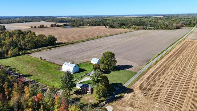 $175,000 | 10711 South State Road 157, Coal City, IN 47427