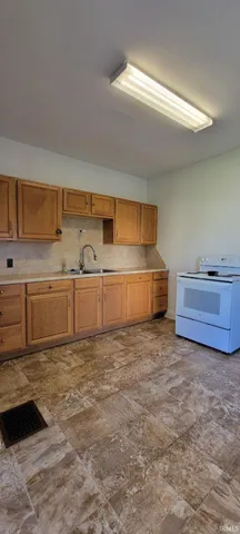 $175,000 | 10711 South State Road 157, Coal City, IN 47427