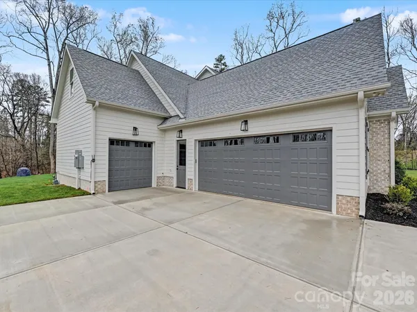 $1,330,000 | 425 Snow Goose Walk, Clover, SC 29710