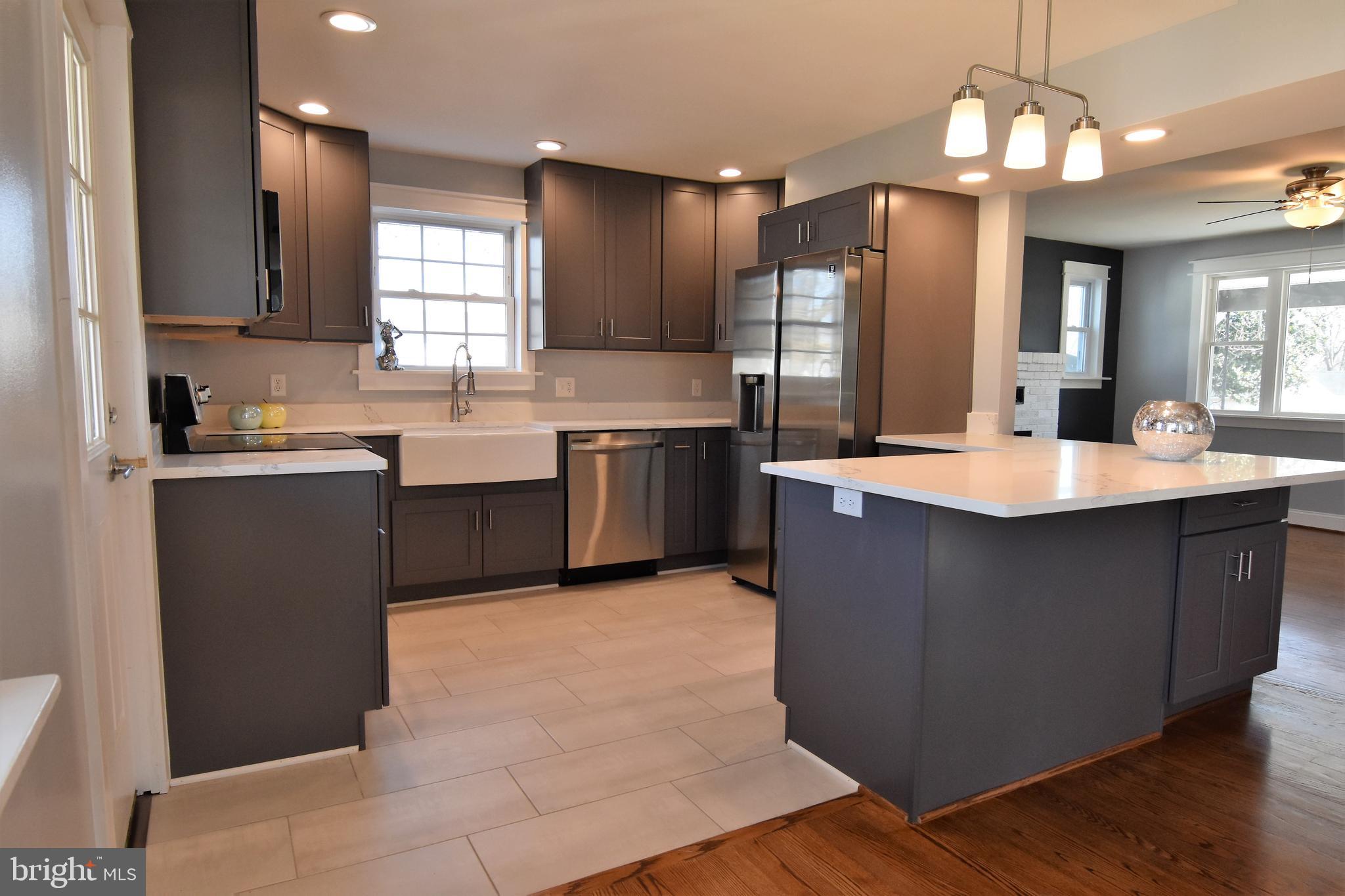 208 Dale Road Pasadena, MD 21122 - Photo 2 of 21 Gallery Image 2