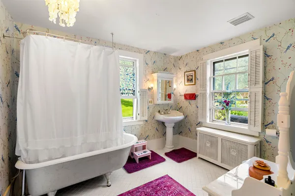 $629,900 | 415 Flanders Memorial Road, Weare, NH 03281