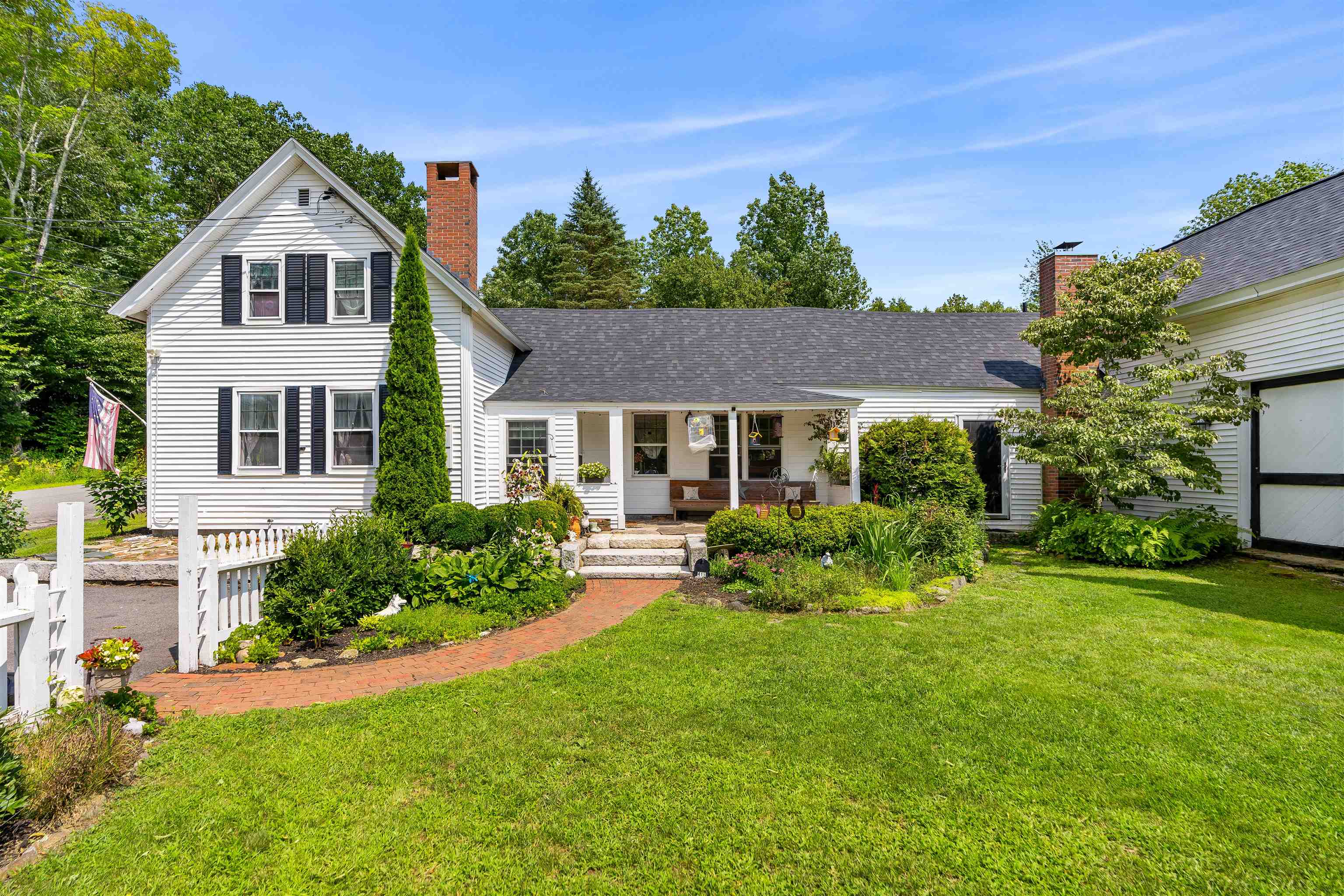 415 Flanders Memorial Road Weare, NH 03281 - Photo 2 of 50